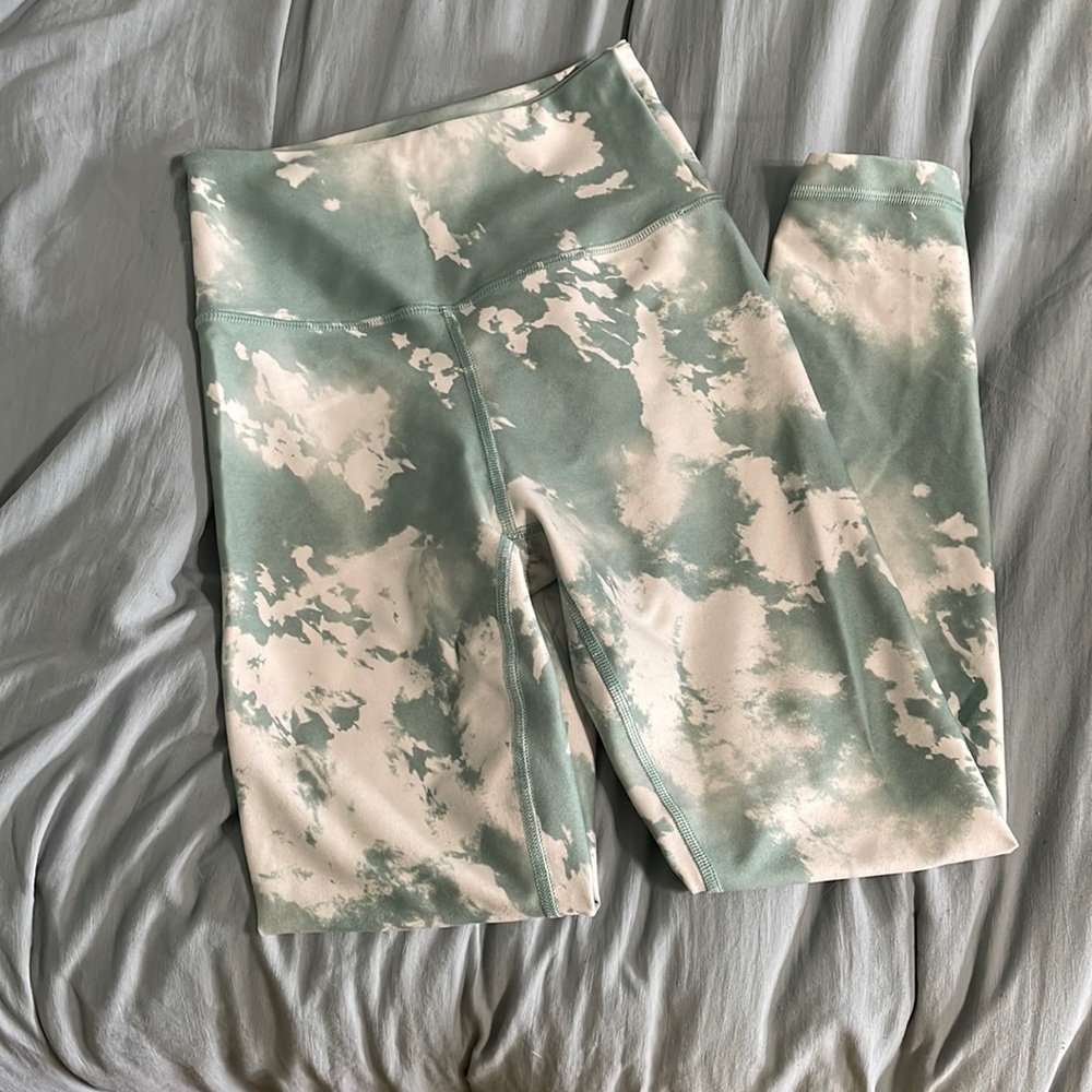 NWOT Balance Collection Cropped Leggings